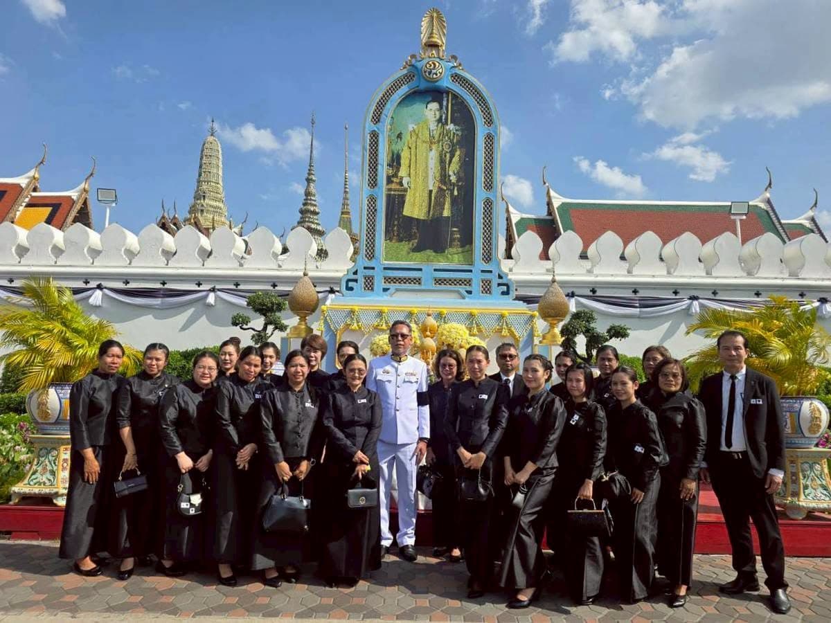 คณะผู้บริหารและพนักงาน GSE Group ในกิจกรรมถวายความเคารพ ณ พระบรมมหาราชวัง